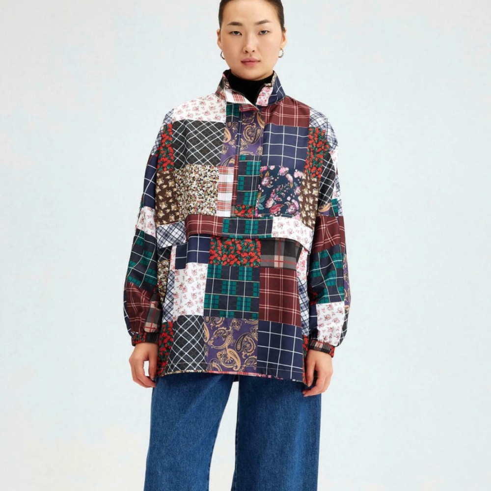 Touché Privé Patterend Patchwork Windcover Shortcoat Size Worn Once